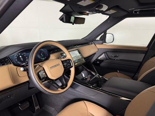 2025 Land Rover Range Rover Sport SE