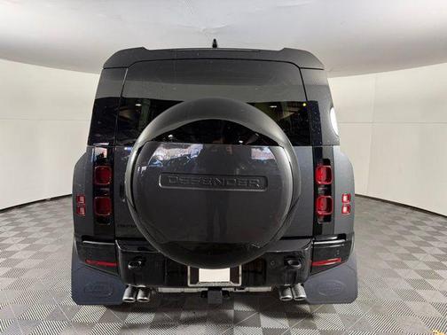 2025 Land Rover Defender 110 P500 X-Dynamic SE