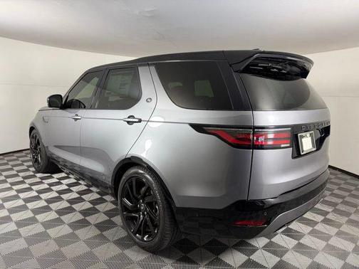 2025 Land Rover Discovery P360 Dynamic SE