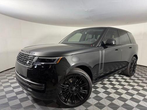 2025 Land Rover Range Rover P530 SE