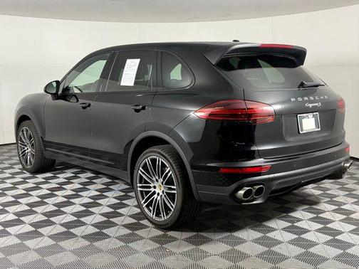 2016 Porsche Cayenne S