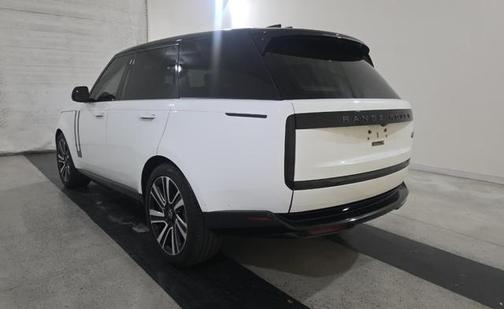 2023 Land Rover Range Rover SE