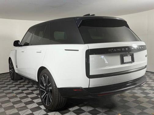 2023 Land Rover Range Rover SE