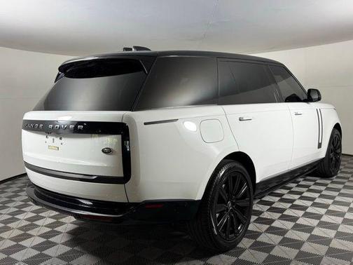 2023 Land Rover Range Rover P400 SE