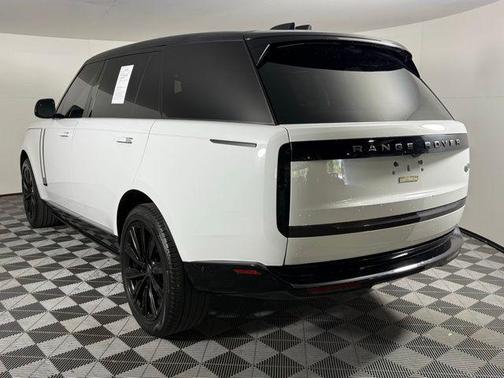 2023 Land Rover Range Rover P400 SE