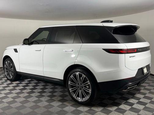 2025 Land Rover Range Rover Sport SE