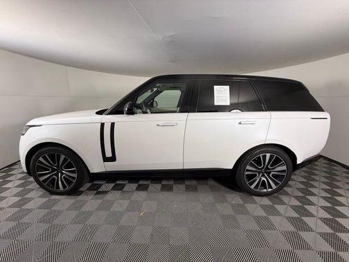 2024 Land Rover Range Rover P530 SE