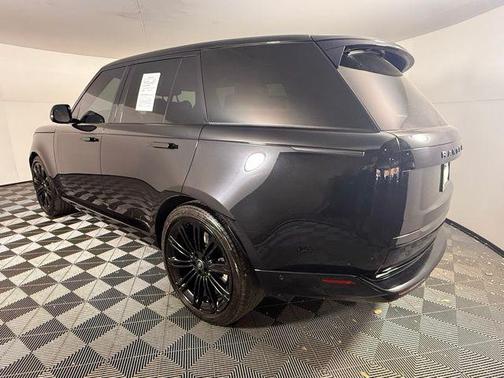2023 Land Rover Range Rover P530 SE