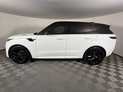 2024 Land Rover Range Rover Sport SE
