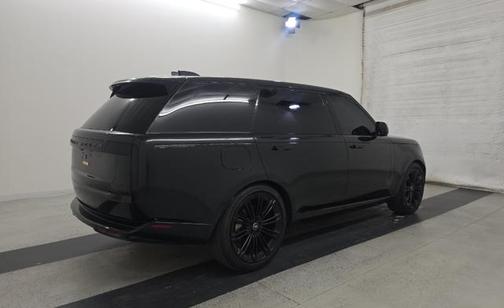 2025 Land Rover Range Rover P400 SE 7 Seat