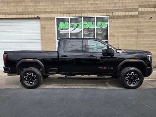 2025 GMC Sierra 2500 AT4X