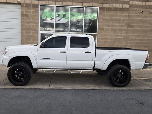 2015 Toyota Tacoma ITÂ TIME Â LIFTED LOADED AND READY ADVENTURE!!!