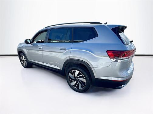 2024 Volkswagen Atlas 2.0T SE w/Technology 4MOTION