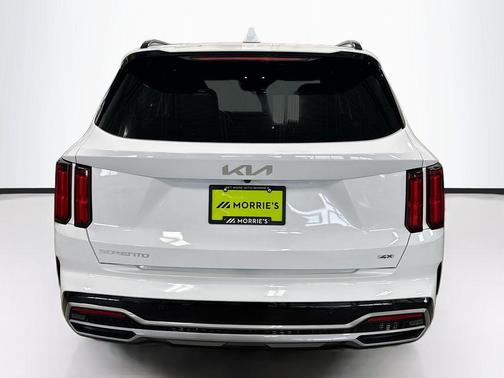 Glacial White Pearl 2023 Kia Sorento SX