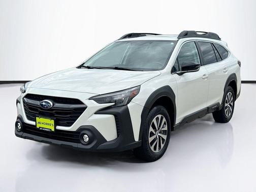 Crystal White Pearl 2025 Subaru Outback Premium
