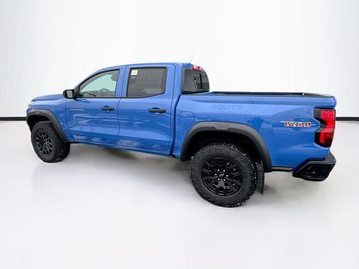 Reef Blue Metallic 2026 Chevrolet Colorado Trail Boss
