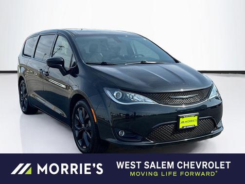 2020 Chrysler Pacifica Touring