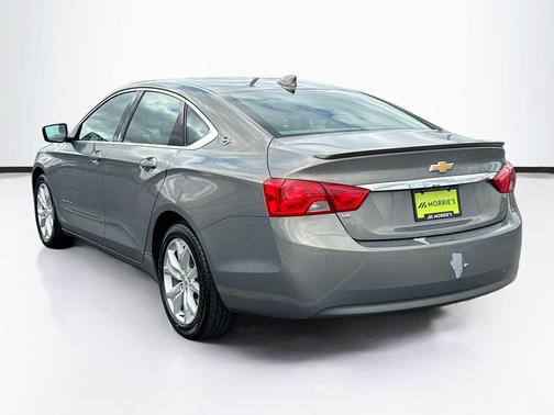 Iridescent Pearl Tricoat 2019 Chevrolet Impala 1LT