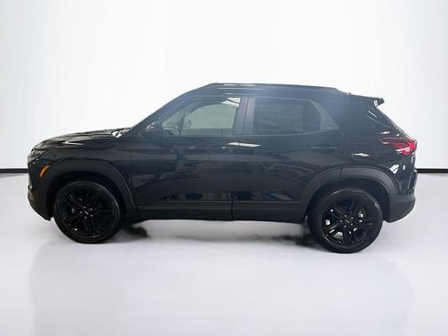 Black Metallic 2026 Chevrolet Trailblazer LT