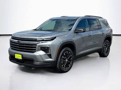 Sterling Gray Metallic 2026 Chevrolet Traverse LT
