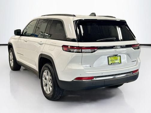 Bright White Clearcoat 2023 Jeep Grand Cherokee Limited