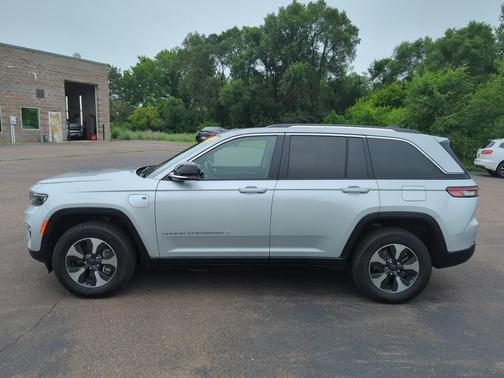 2023 Jeep Grand Cherokee 4xe Base