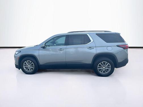 Sterling Gray Metallic 2023 Chevrolet Traverse LT Leather
