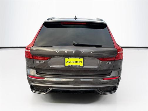 2025 Volvo XC60 B5 Plus