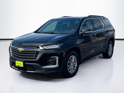 Mosaic Black Metallic 2023 Chevrolet Traverse LT Cloth