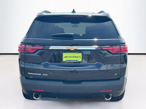 Mosaic Black Metallic 2023 Chevrolet Traverse LT Cloth
