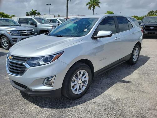 Silver Ice Metallic 2021 Chevrolet Equinox LT W/1LT