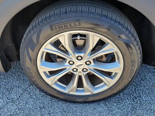 AGATE BLACK METALLIC 2022 Ford Explorer XLT