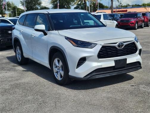 2022 Toyota Highlander L