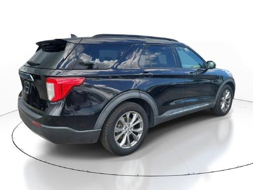 AGATE BLACK METALLIC 2021 Ford Explorer XLT