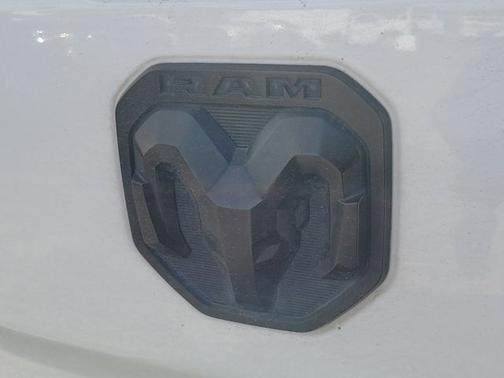 Bright White Clearcoat 2021 RAM 1500 BIG HORN/LONE STAR