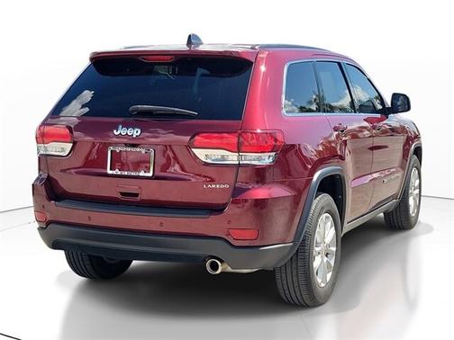 2022 Jeep Grand Cherokee LAREDO