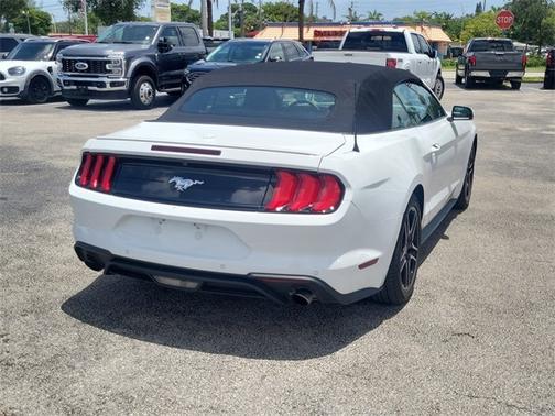 2023 Ford Mustang ECOBOOST PREMIUM