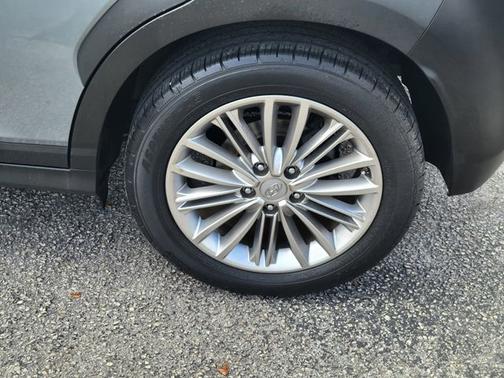 2021 Hyundai KONA SEL