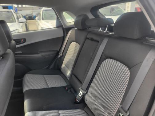 2021 Hyundai KONA SEL