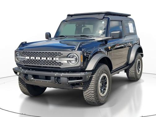 SHADOW BLACK 2022 Ford Bronco BADLANDS