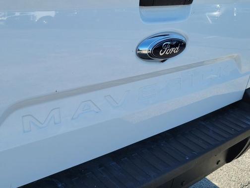 OXFORD WHITE 2024 Ford Maverick XL
