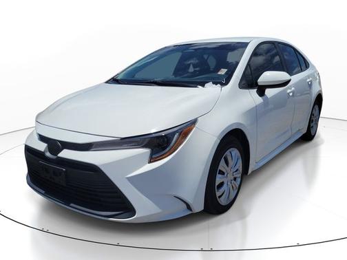 Ice 2023 Toyota Corolla LE