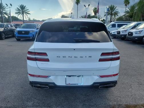Uyuni White 2021 Genesis GV80 2.5T