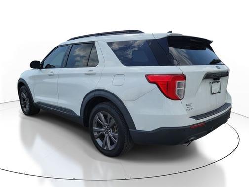 OXFORD WHITE 2021 Ford Explorer XLT