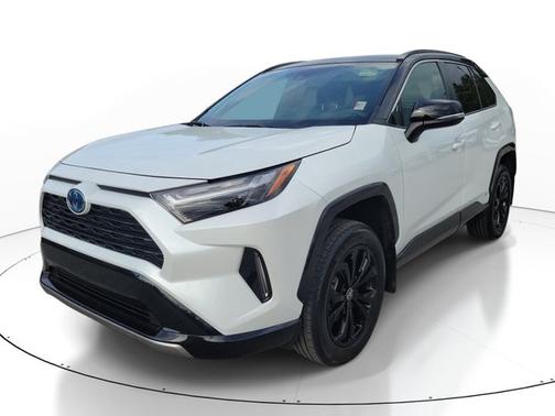 Wind Chill Pearl / Midnight Black Metallic 2024 Toyota RAV4 XSE