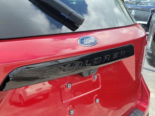 RAPID RED MET TINTED CC 2024 Ford Explorer ST-LINE