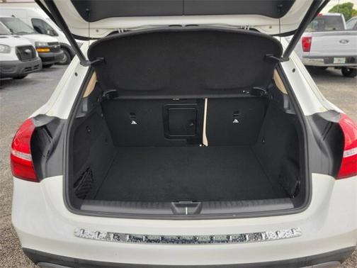 2020 Mercedes-Benz GLA 250 BASE