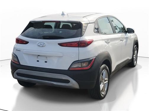2022 Hyundai KONA SE