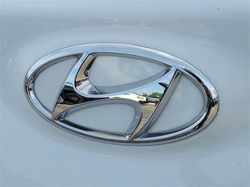 2022 Hyundai KONA SE