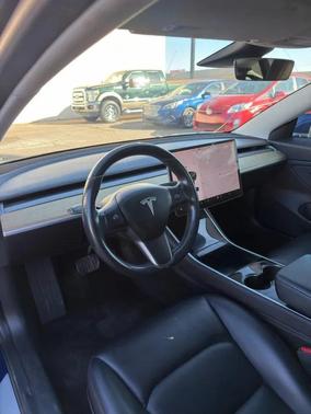 2019 Tesla Model 3 Mid Range